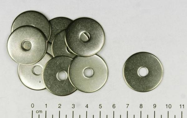 100x Edelstahl Unterlegscheibe/Karosseriescheibe - 5,3x25mm